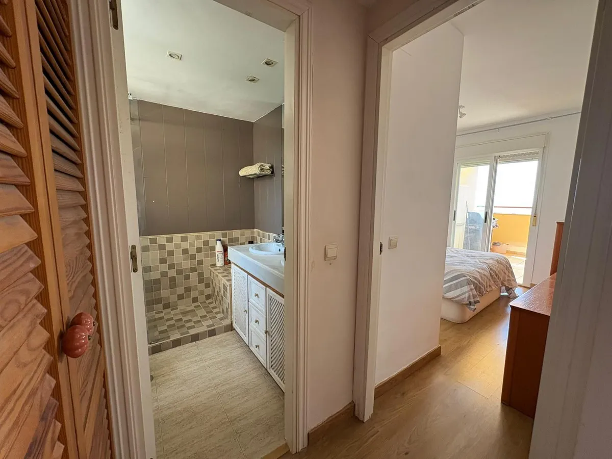 99c21a06-7fb5-4578-8b20-aab72fca0852