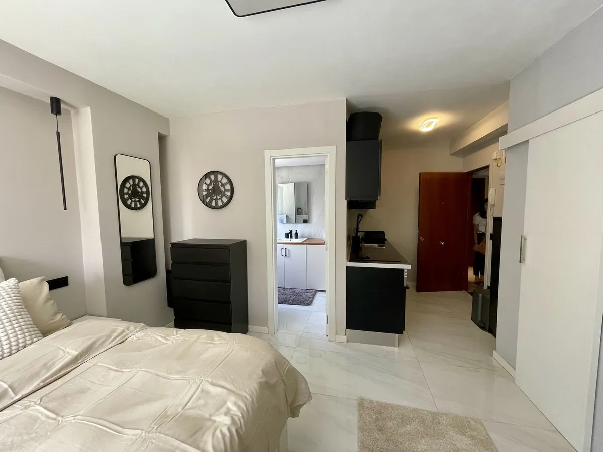 1dbf8b78-b3dc-43d9-b7e4-1f7e9a36191f