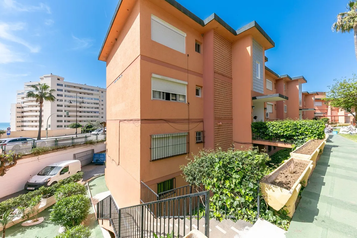 9608c3f7-d40b-45b6-a982-9f871027038e