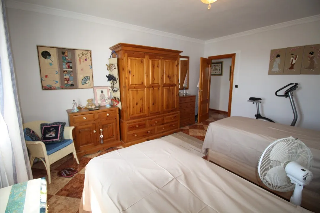 802aa1b2-ada3-45fb-9740-57a4142e1760