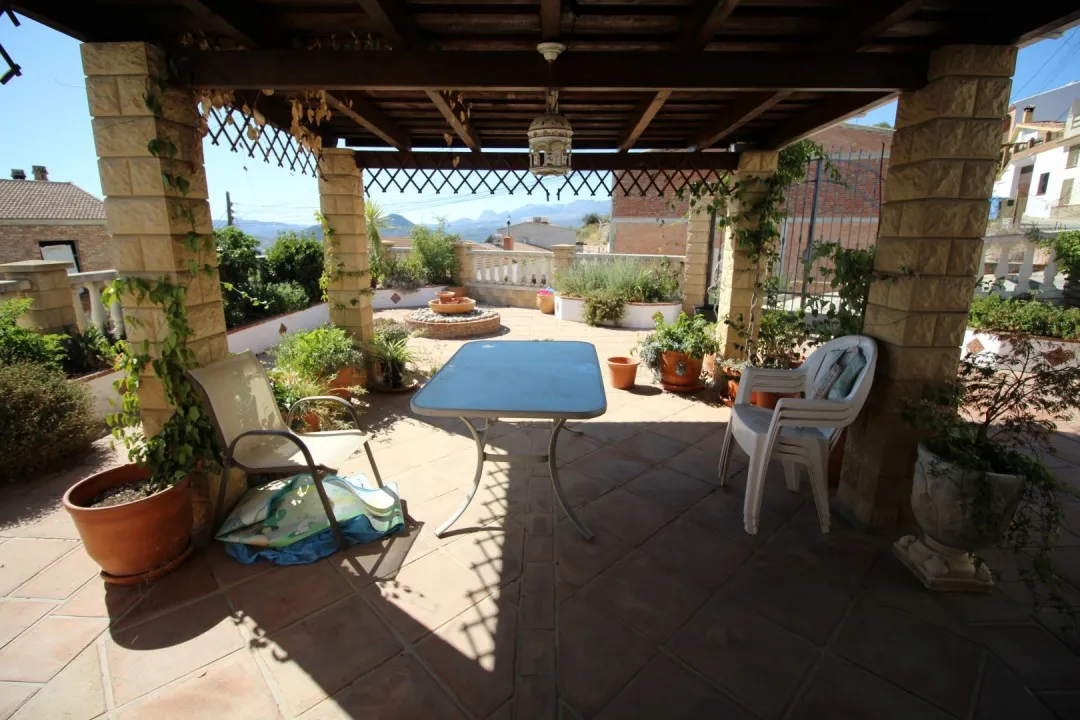 8c6c8904-8d90-4e9f-9fbb-f76c3685794b