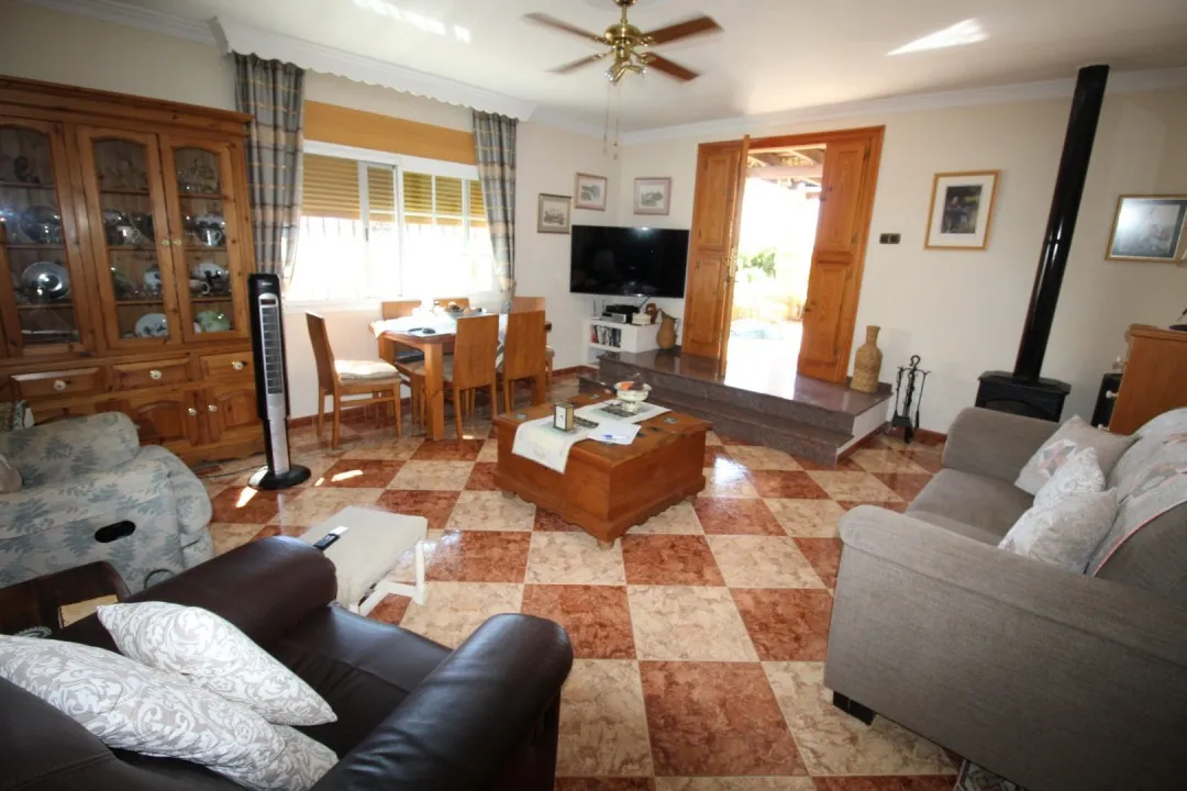 b94c7c2d-2dde-4613-9a76-bc5dcc35cc36