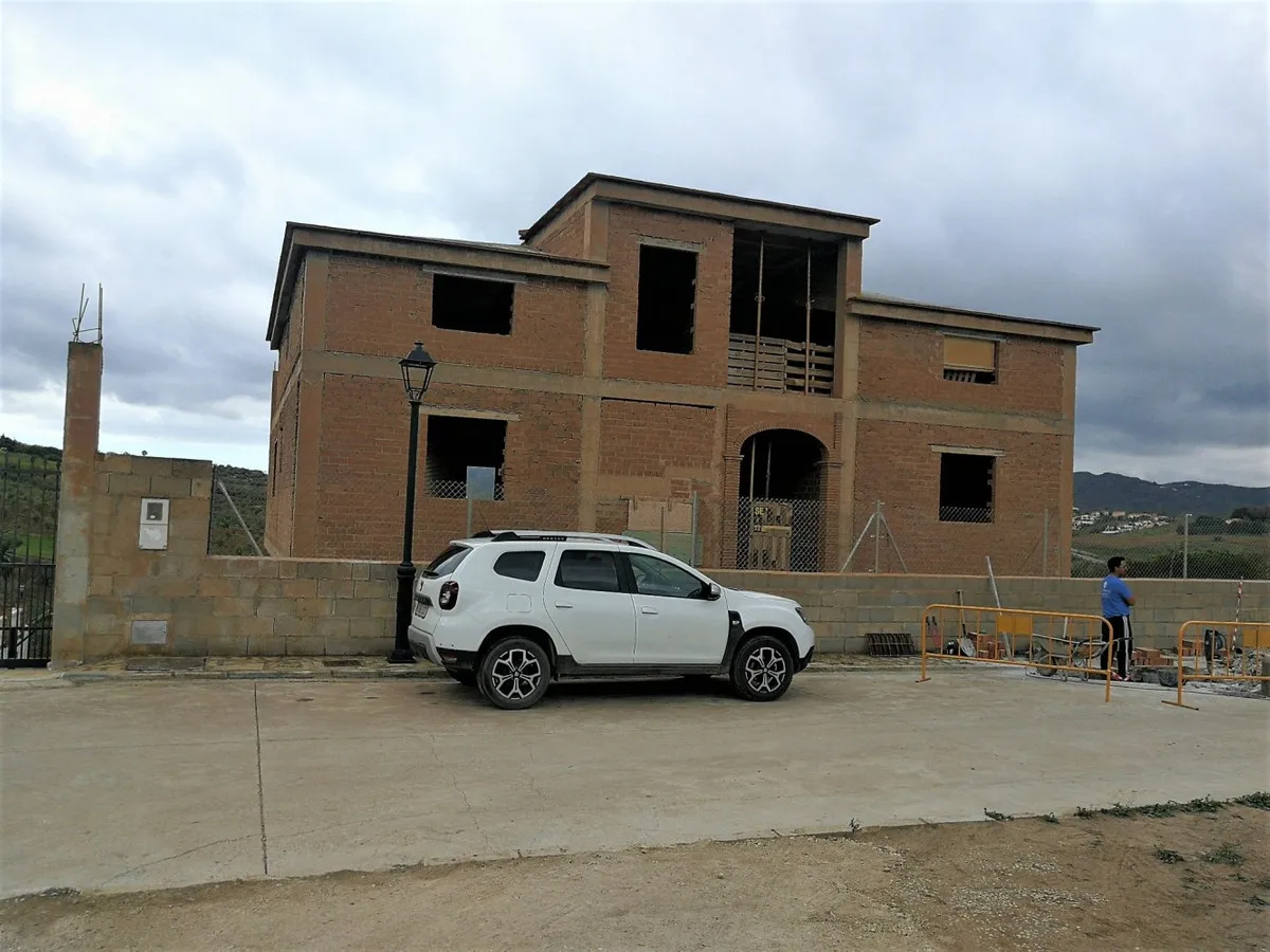 b2b43879-75fb-417f-9615-a7c74a790eb7