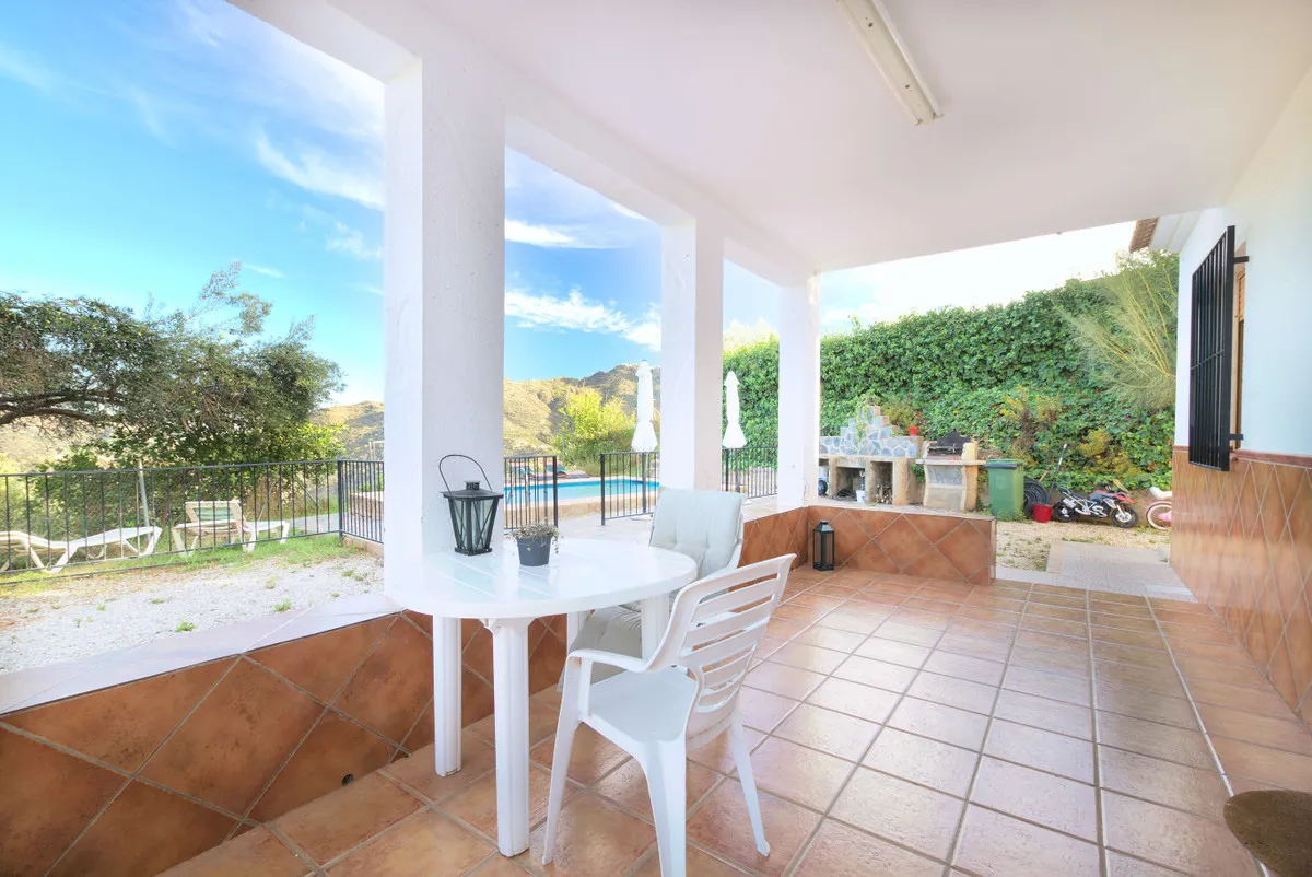 f3a04fa2-792e-40c2-a362-d17c3f2bdb1a