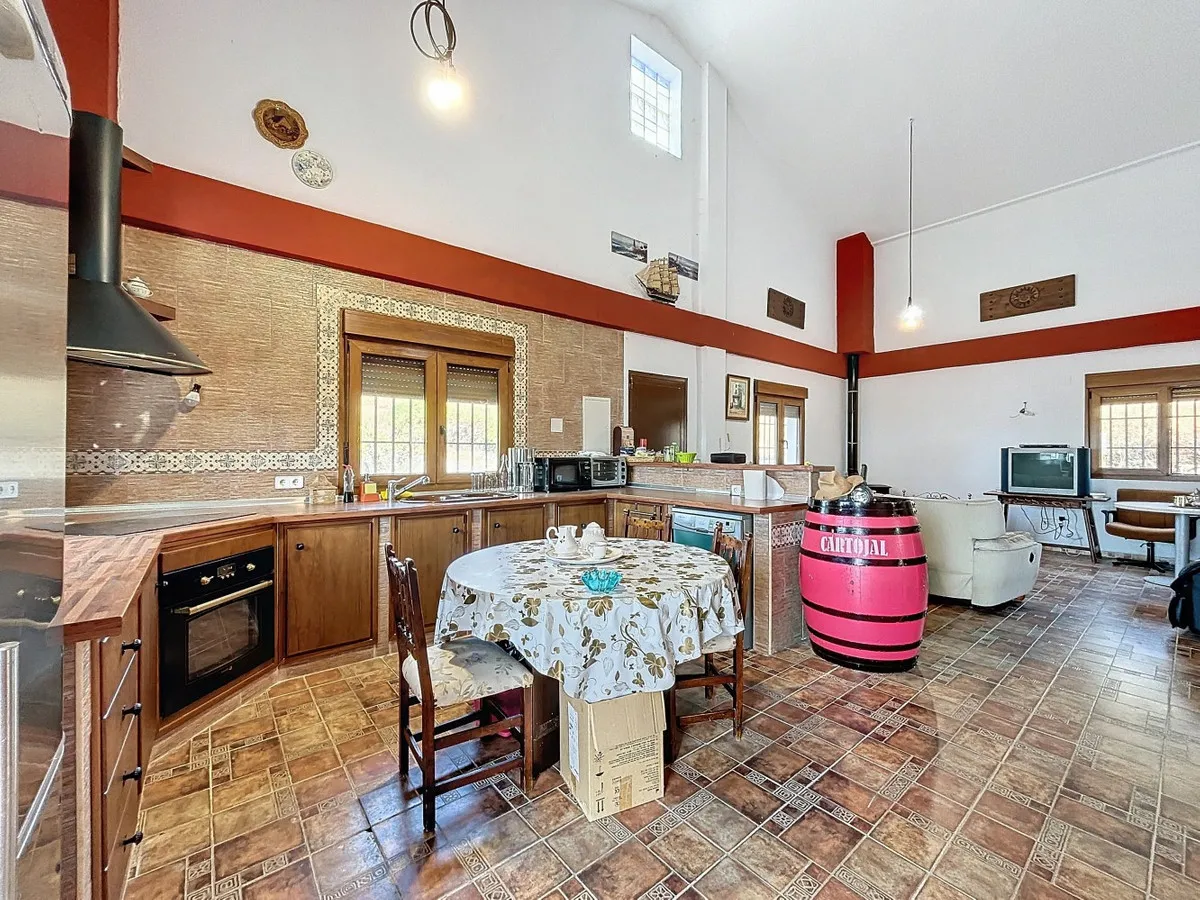 157661d9-c546-40b8-9106-3fb63e6ee35b