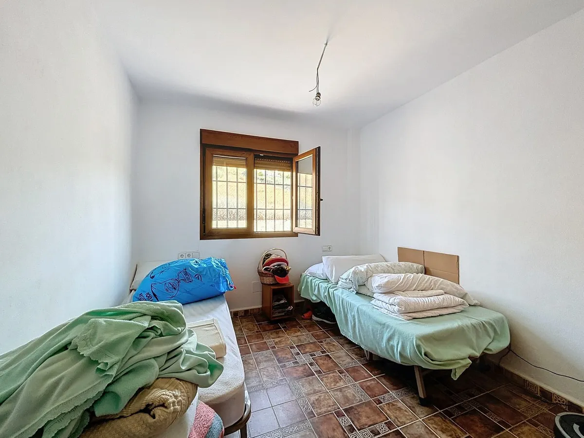 35e9b293-5247-4d5a-8a31-f11b63755af4