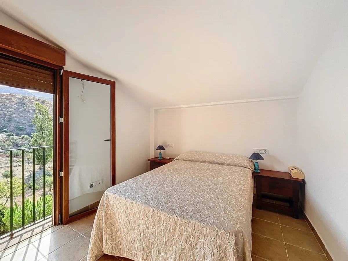 5fcffa4c-ce54-4c63-9ed2-ea2803f31726