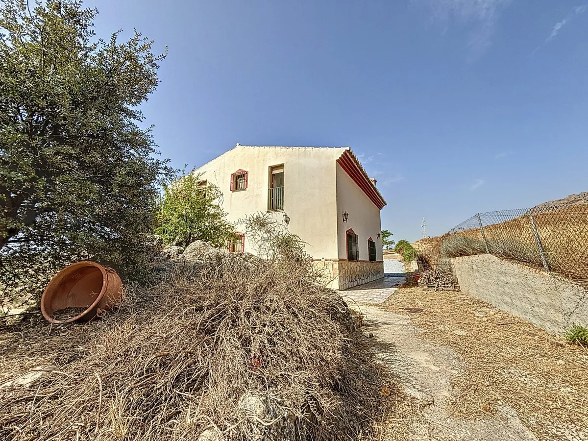 a06080f7-c1b8-48a6-80b9-c0775229ba54