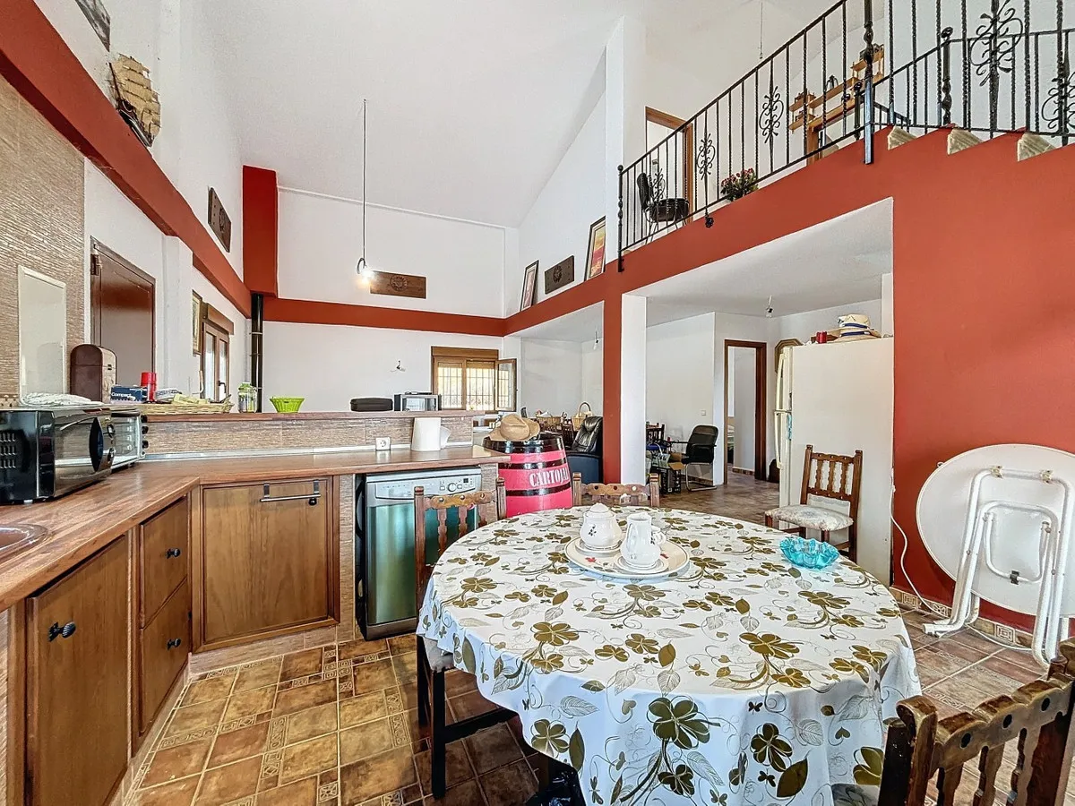 b660b859-e125-4dbd-832a-c71e2aa8a717