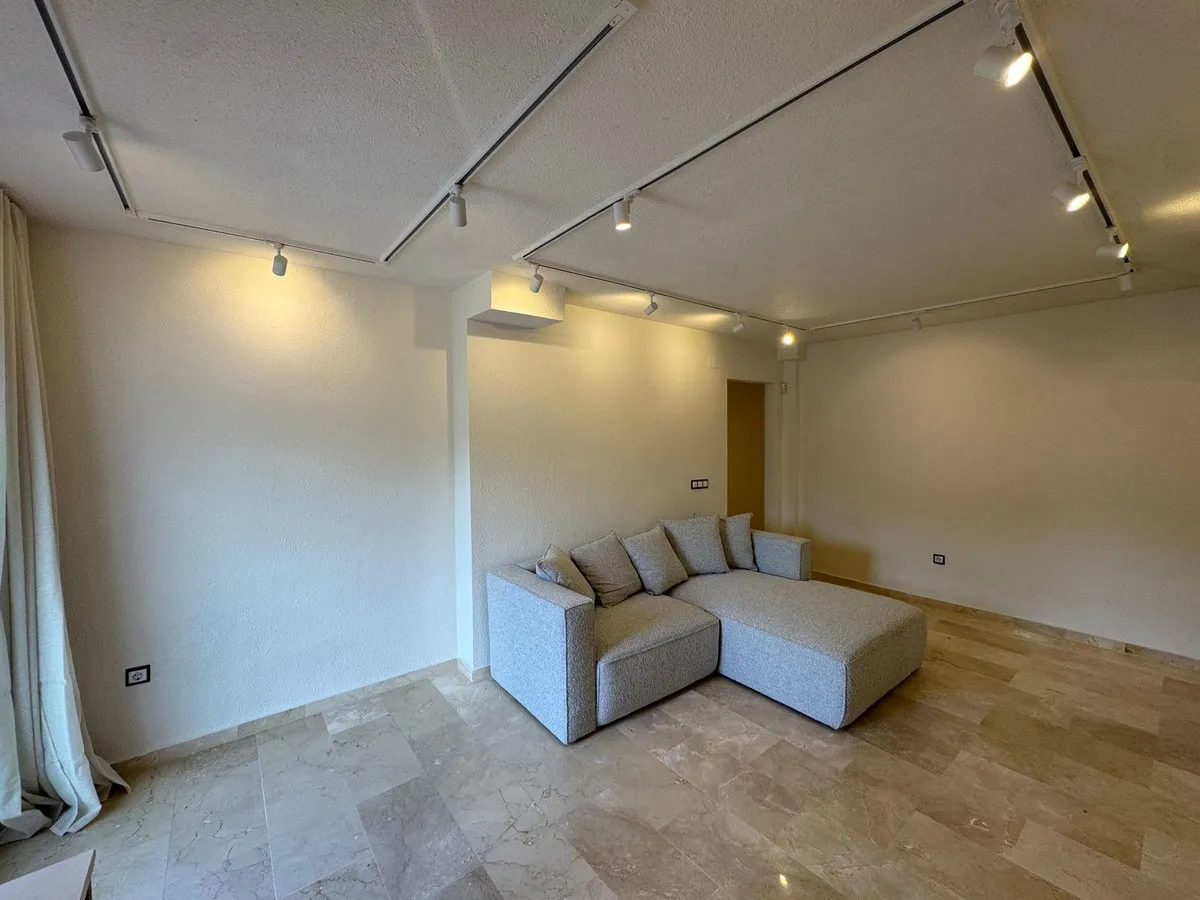 fccb241c-b88c-40b4-b110-35f259008390