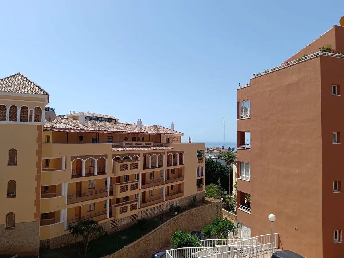 04ef6524-007f-4ad7-89ab-1f4497af9ad7