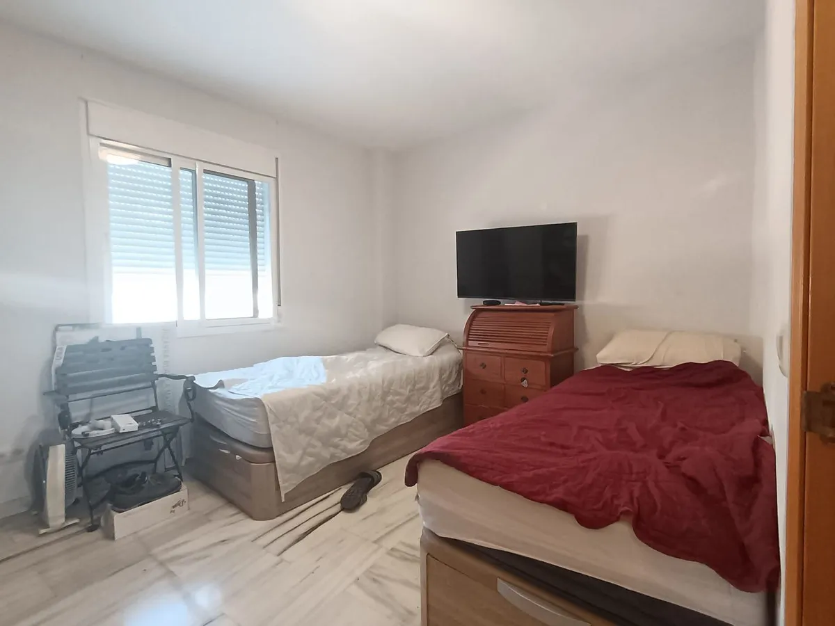 596b229c-5107-4823-a7a6-977af5214c04