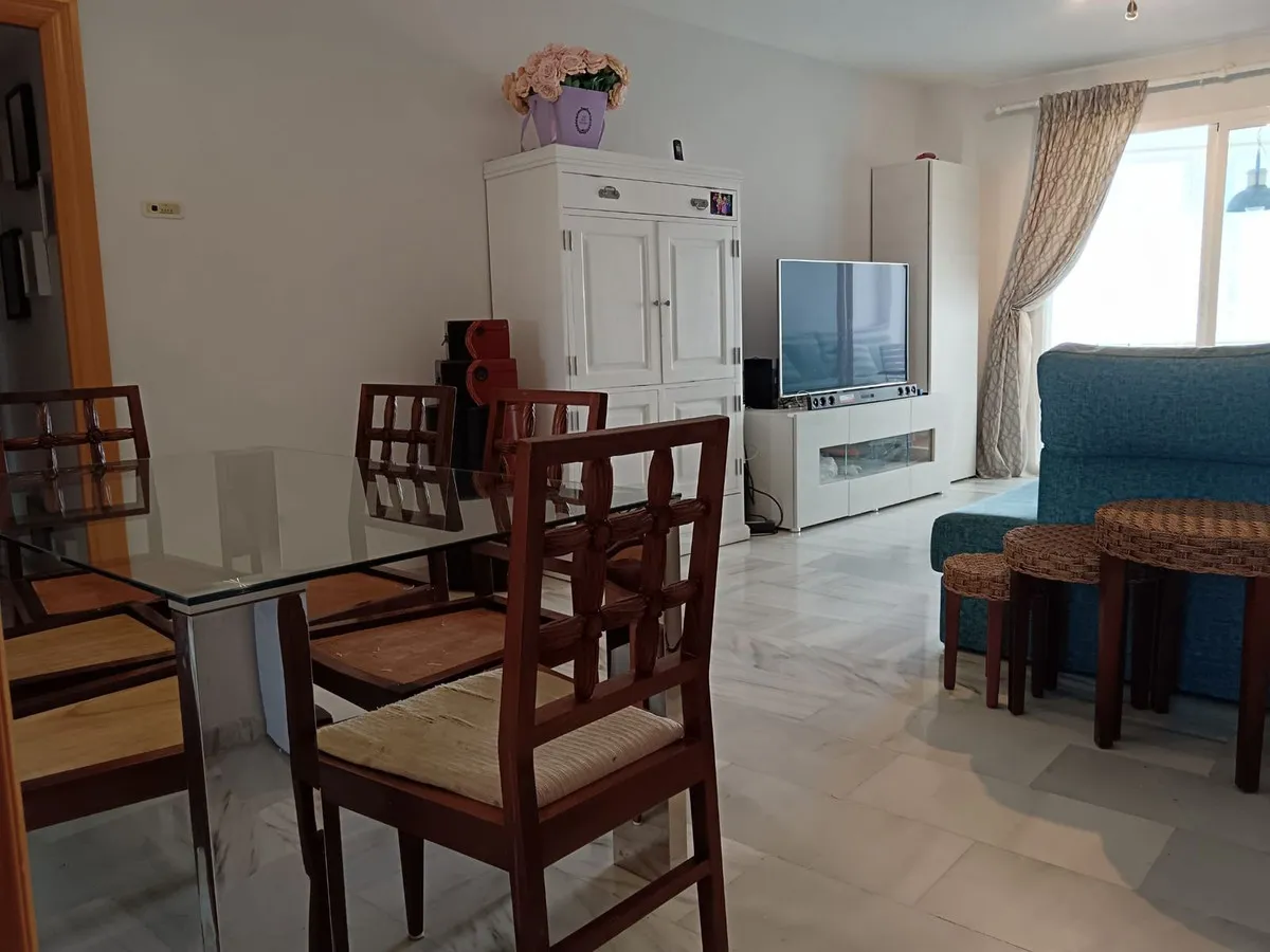 d8b7f3dc-eae3-489e-966a-55335eae0a3c