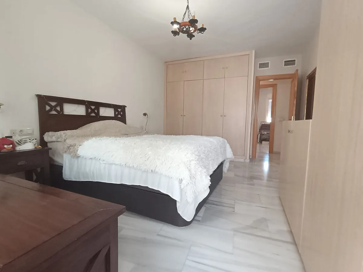 e34a4750-f405-4459-9b17-cb6aa0de2270