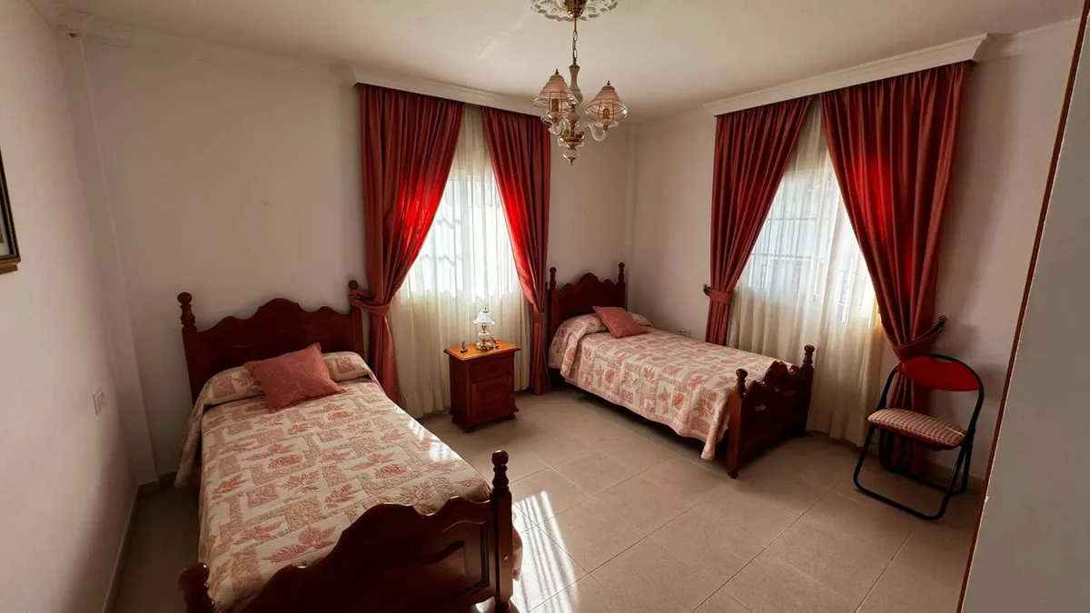 99cbe7f3-c140-4586-80df-4d9f25b0486c