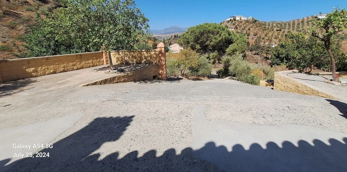 177c5af1-33a4-438a-96b9-8e8bcf2ed65c