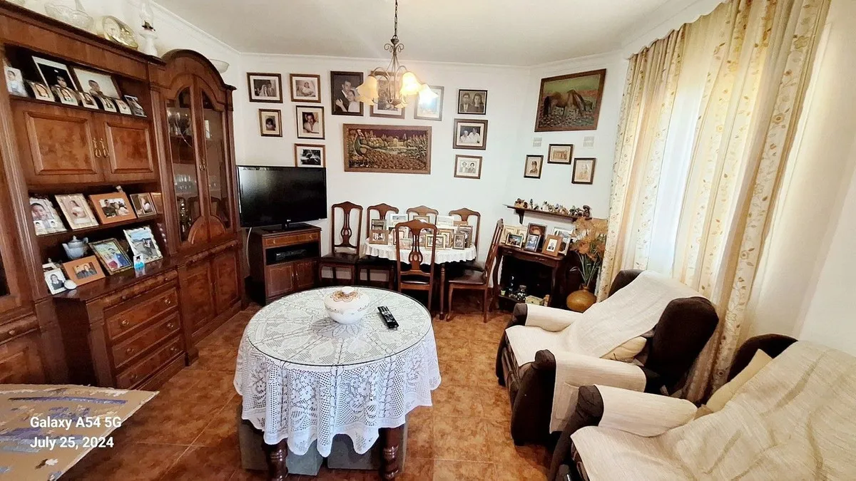 1e03cd03-ff66-4e3e-8d46-77bf6a5146ba