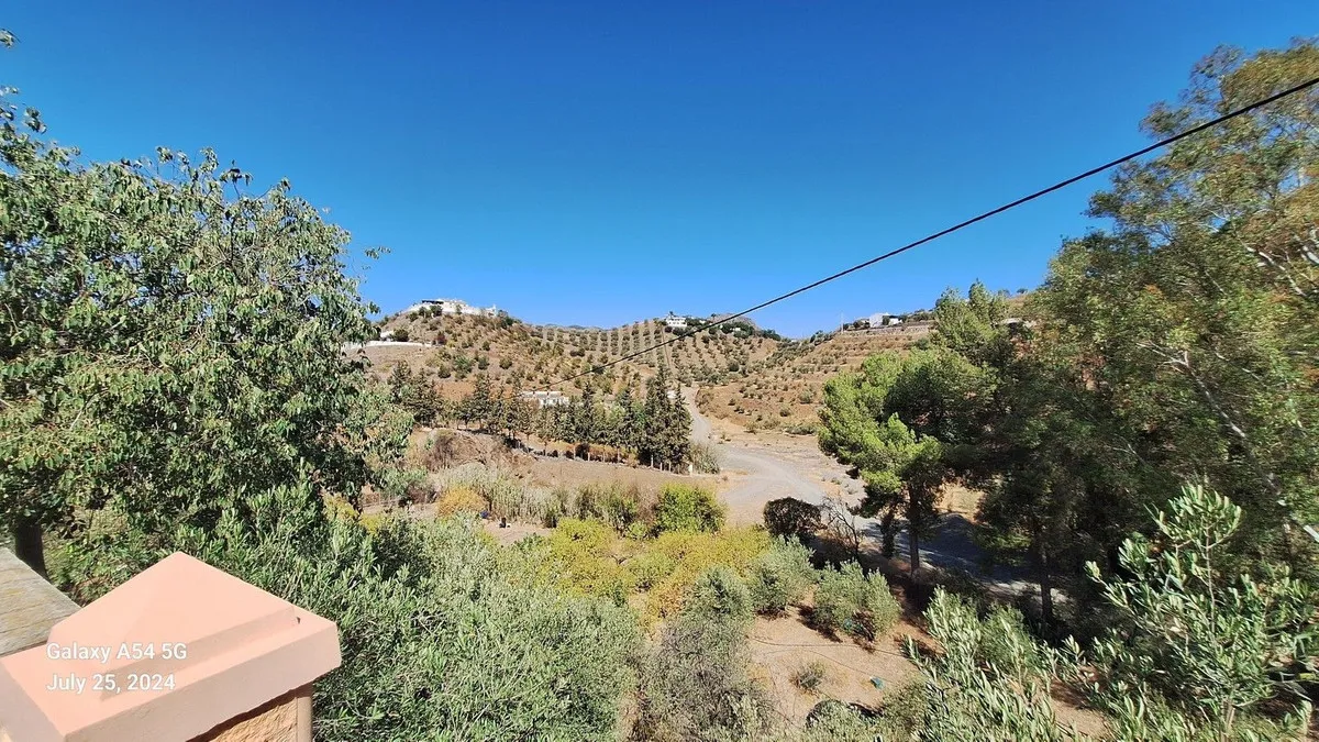 e0719939-752c-48c3-a651-20baa8b5ed7c