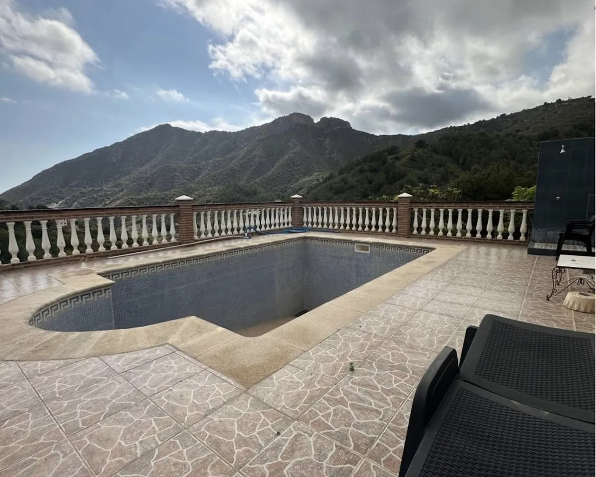 8b0496cf-34c2-4e03-9635-c5e98dc94d0d