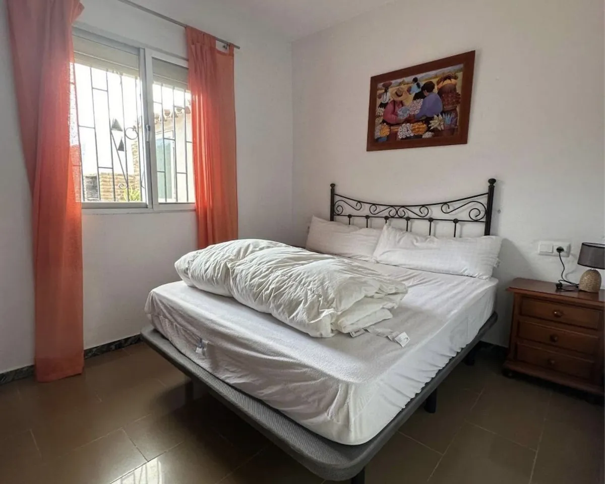 8f8b1e26-7d2b-4f4f-b173-37aa046f56a8