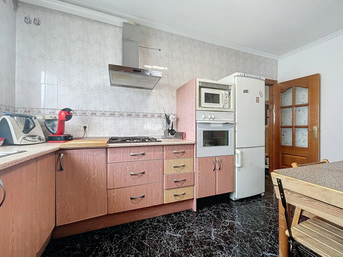 976dd1e8-d59f-428f-b3dd-aaf6acb56431