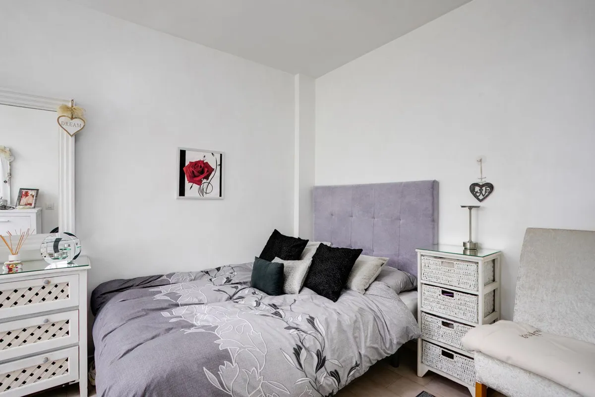 0df2b4eb-41c8-40bd-856d-e5b40948f2ac