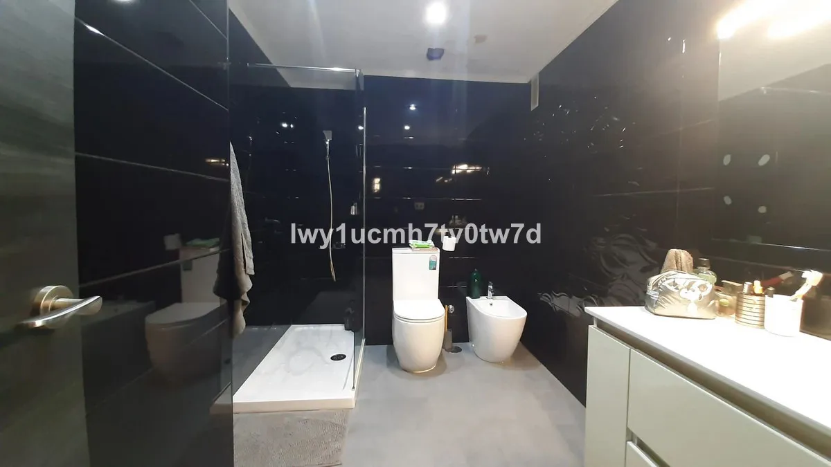 23adf644-637a-475a-929b-05f918069f8f