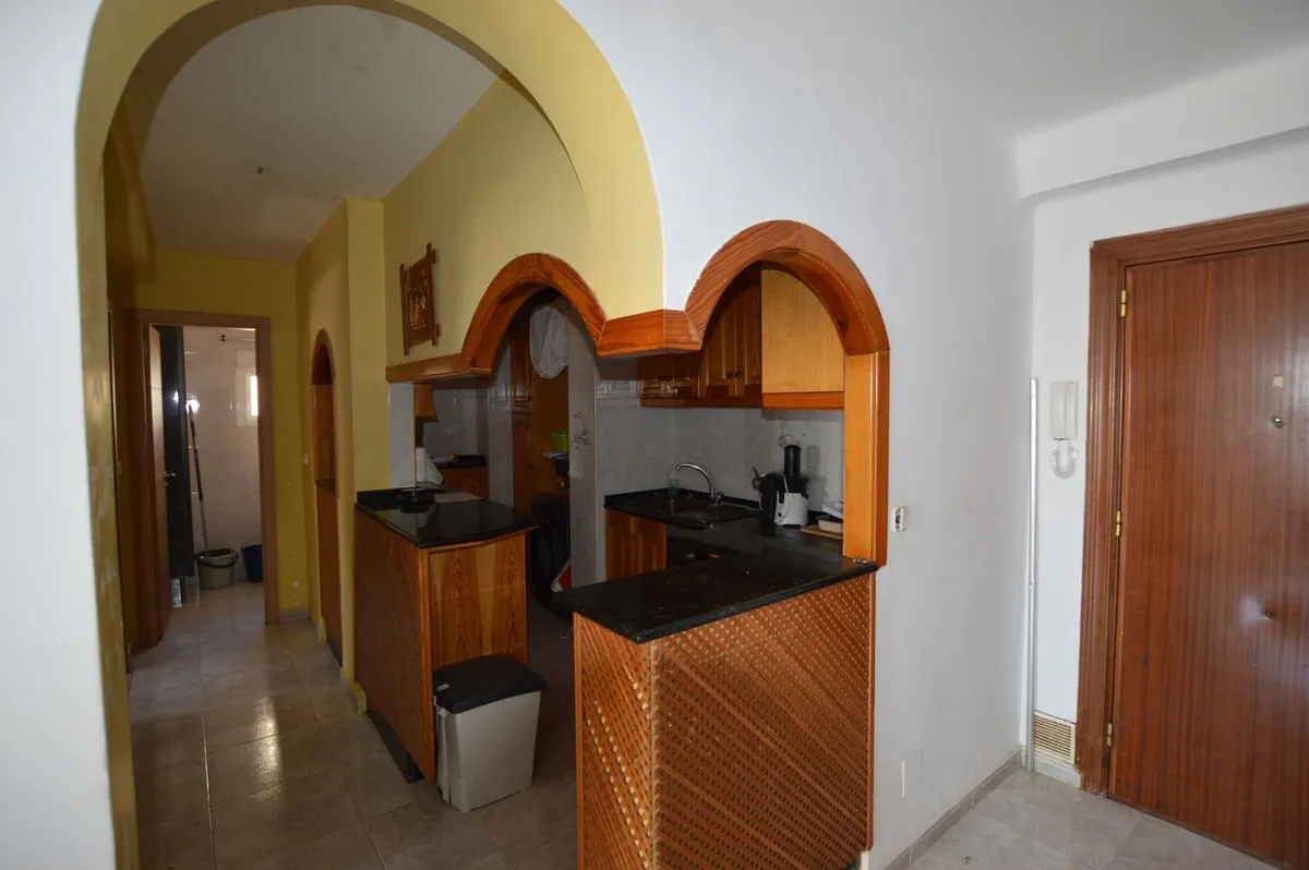 51e7b956-c296-4617-8a28-4ea80e8eda30