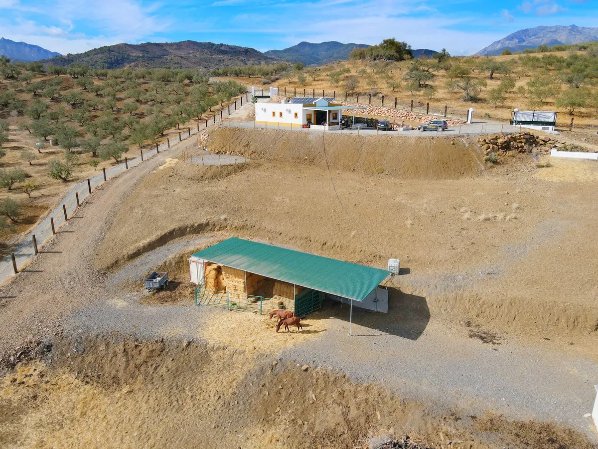 0dfb0e49-8b00-480f-b7ac-ad445d9637b9