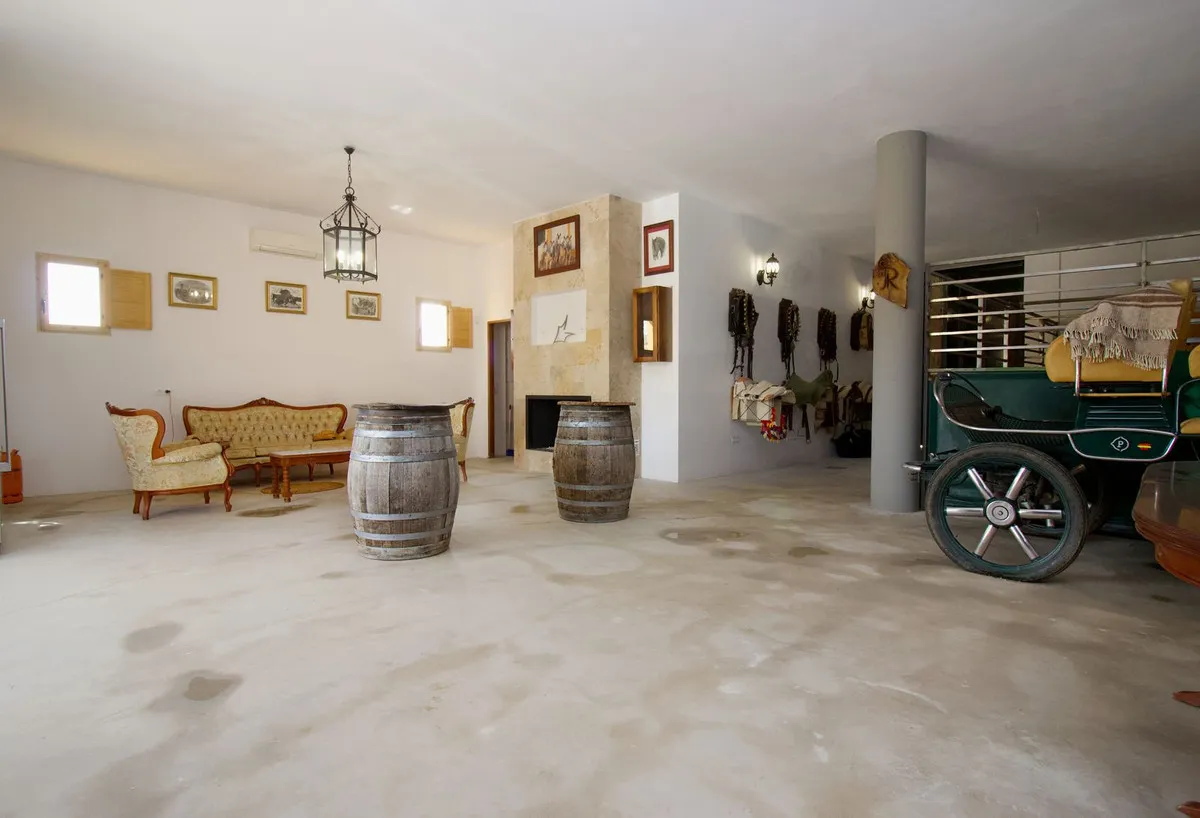 734e2af9-4b62-45cb-b0dd-c500b01c22a9