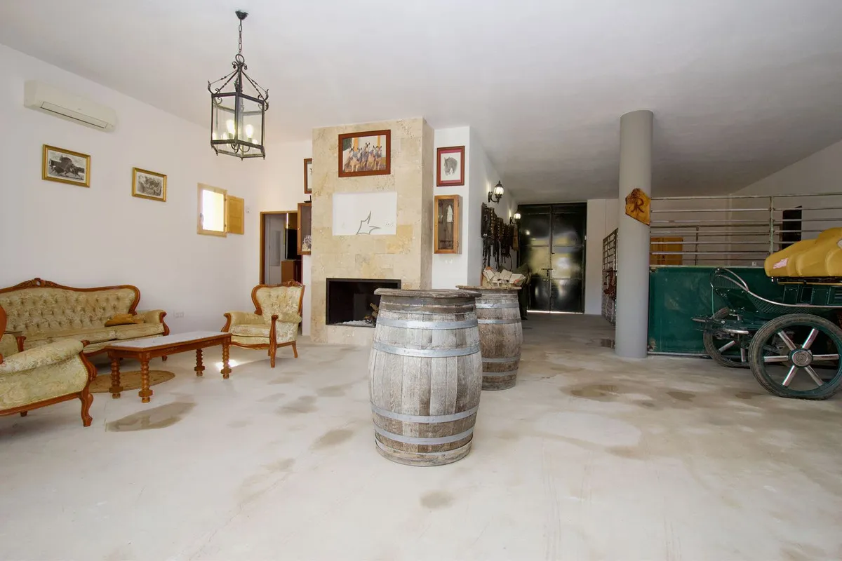 e90f8d0d-d64a-4b0d-a551-47db340a531e