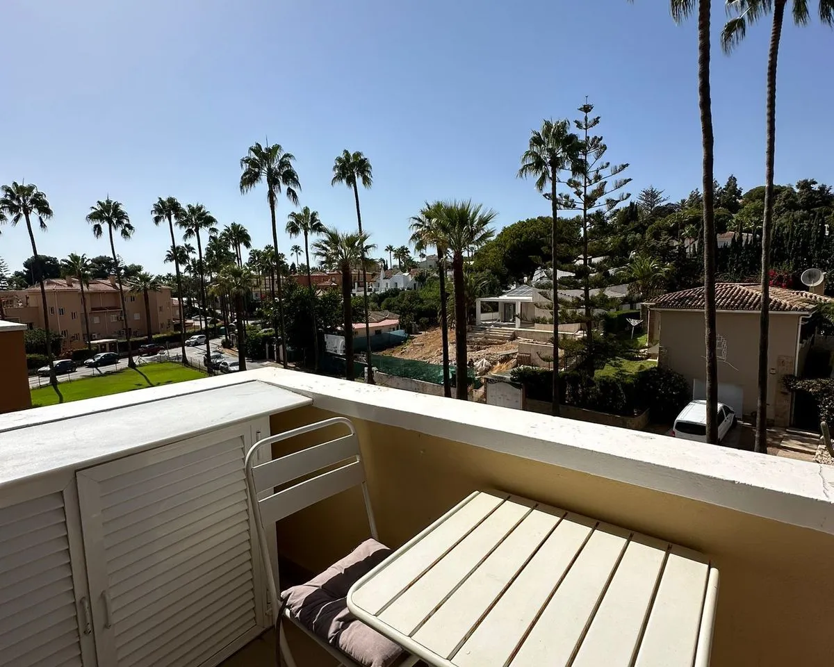 1a8d8ee7-66ca-48a1-a566-29b201e4b87b