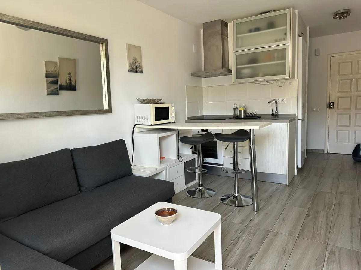 1d3ff904-2fc0-485e-8b76-ec3894087e43