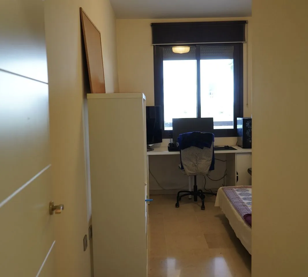 4c062c8f-dba3-4d8f-a3d8-ef655d028a1b