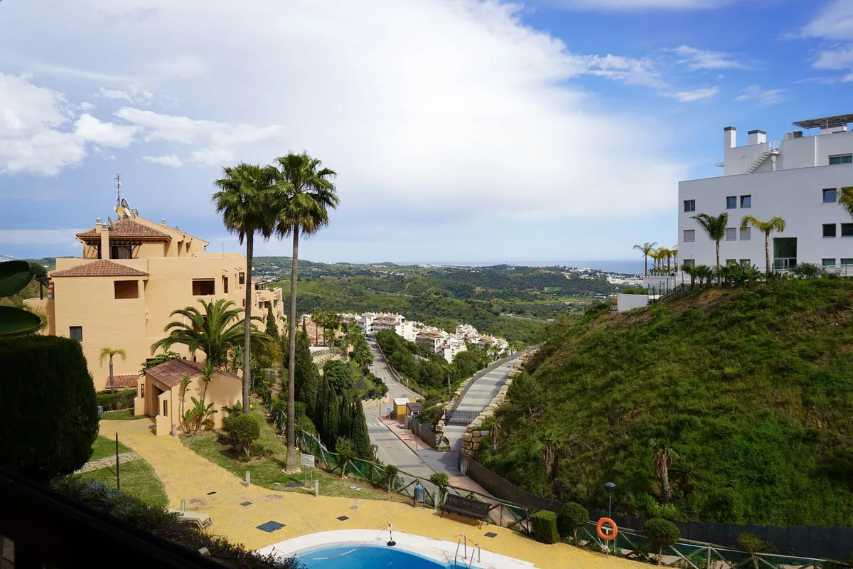 8e5c37e4-962f-4d23-aa7f-d01148824df8