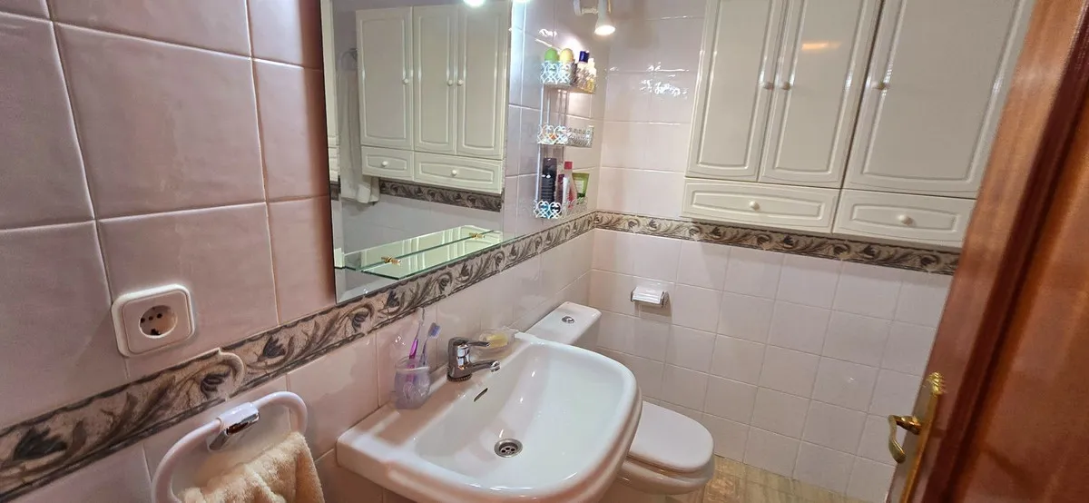 fe97da3c-8113-443e-a807-677a6e915564