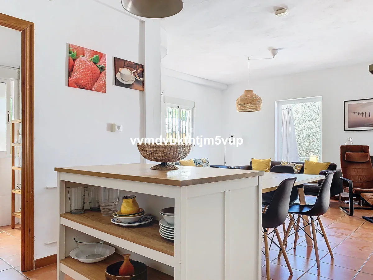 c8559219-33d0-4c81-9121-4b58c0c9e6dd