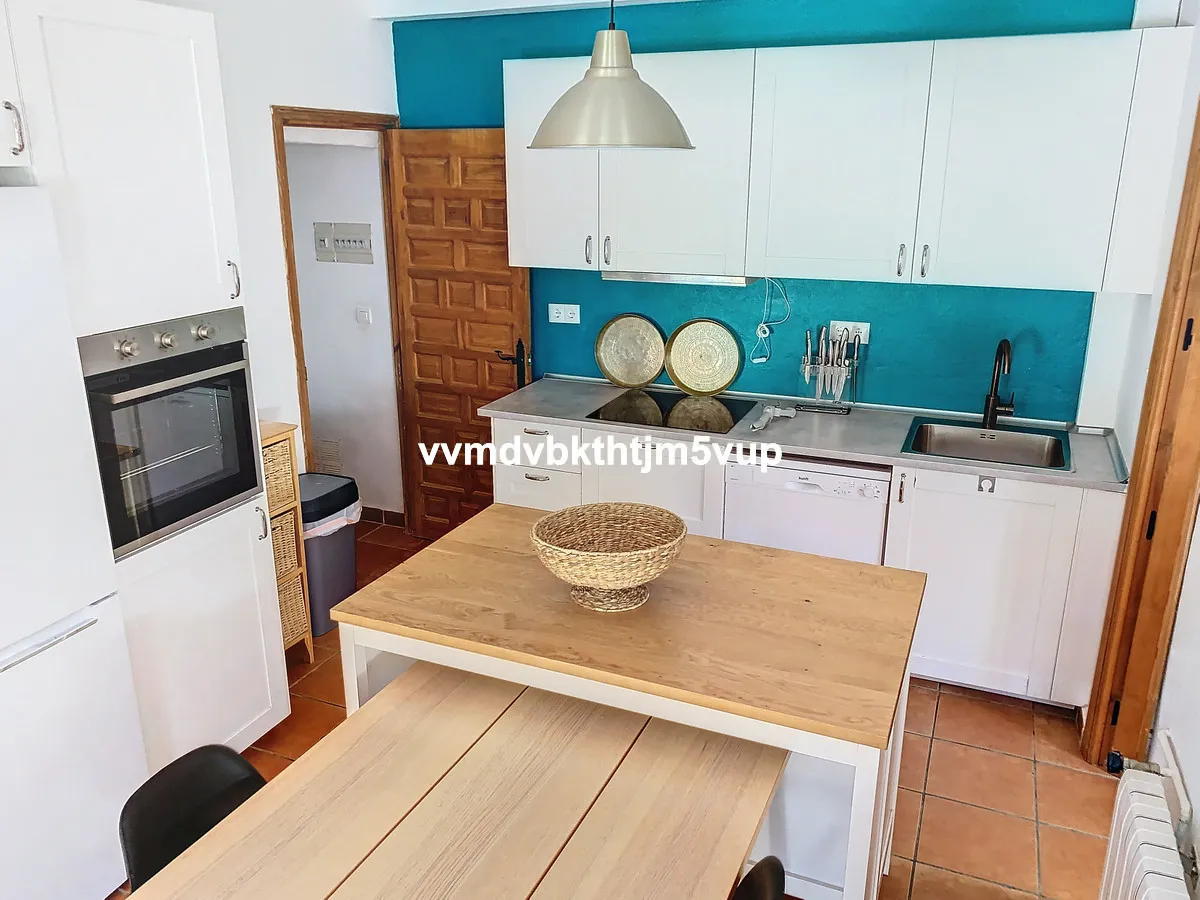 de247702-00f1-493a-879f-48c83c3b848c