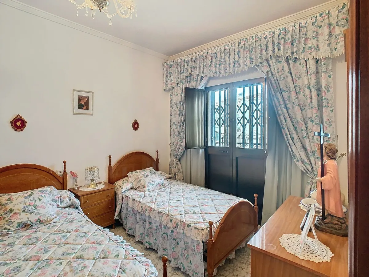 3d37b319-604b-45c5-a8be-034111de8141