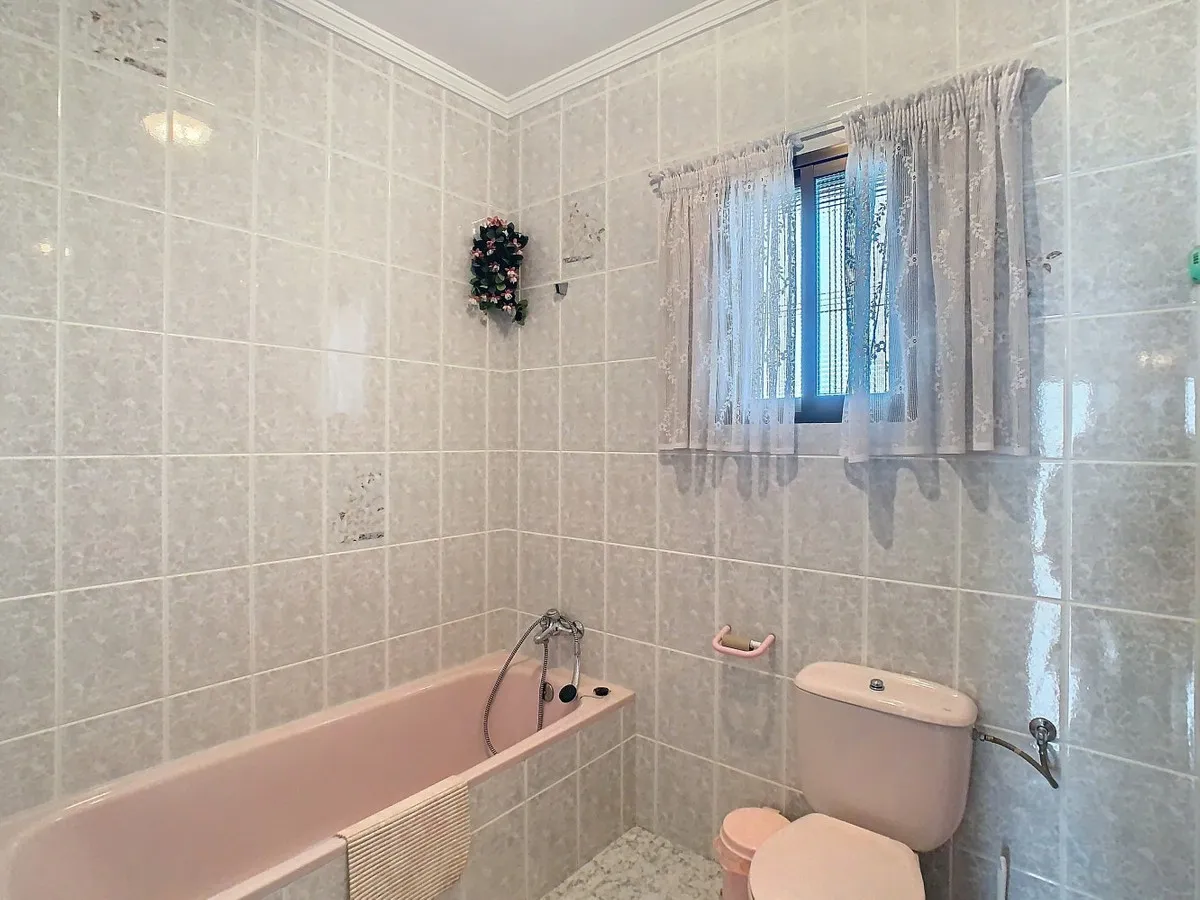 6d038f0c-3f25-457c-a809-573156bd0d20