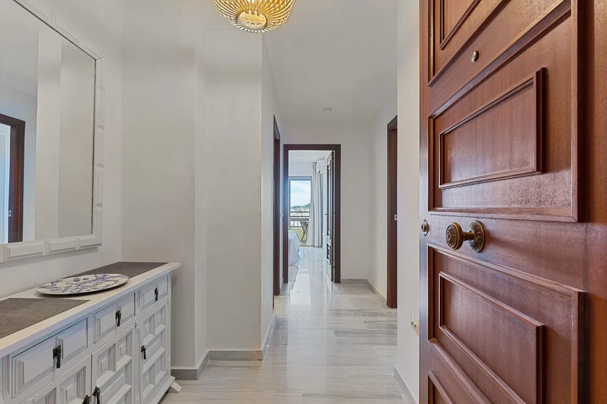 44a05a32-5528-4002-a910-8a613d20b235