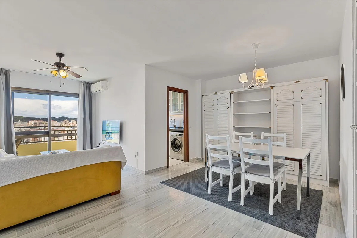 c1273caa-8aae-49d7-93e1-39d1d692e7e0