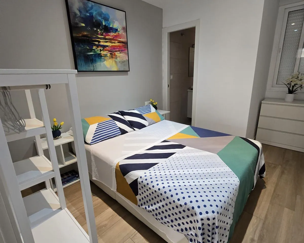 e7033576-7caa-44a7-8f5f-a8a2f7664dec