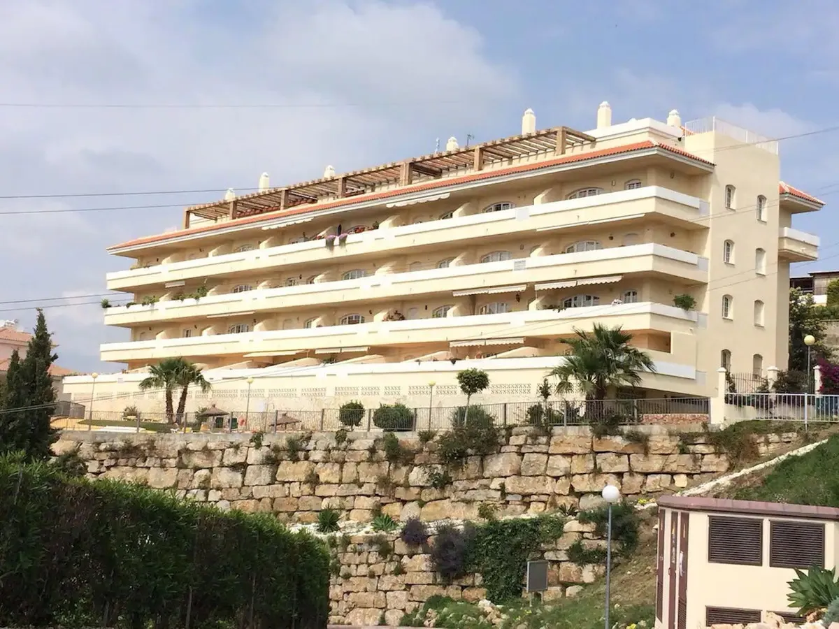 f95edfd4-f020-454d-b54a-9da07d121165