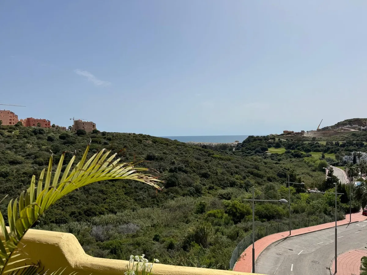 ca79c9ef-ce6c-4eca-8cc7-d94ea071d591