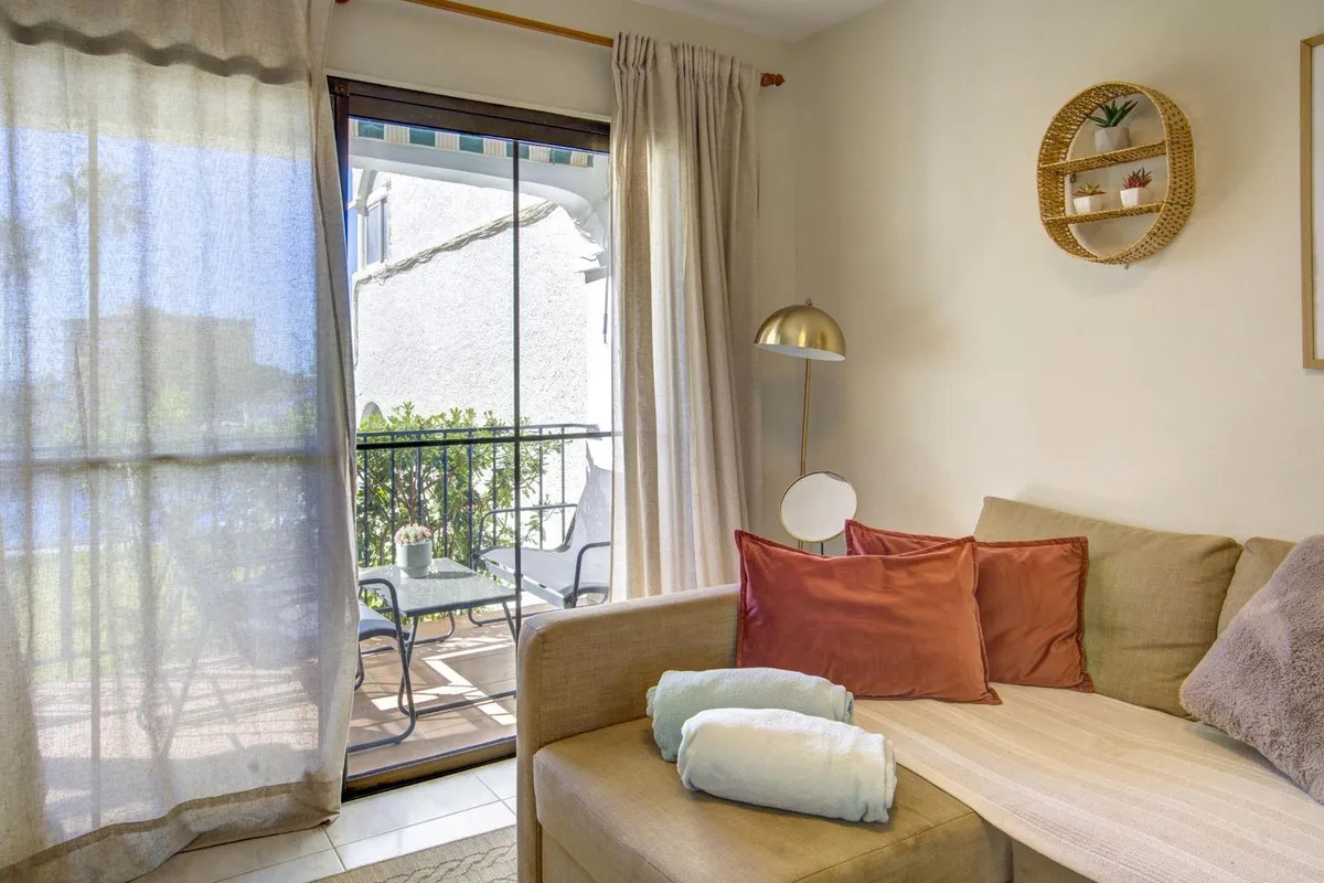 f9a892a7-b513-443a-8481-6ae00533eee8