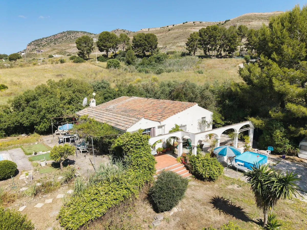 2afbc166-3534-4b1e-b53d-bbf7de4e91dd