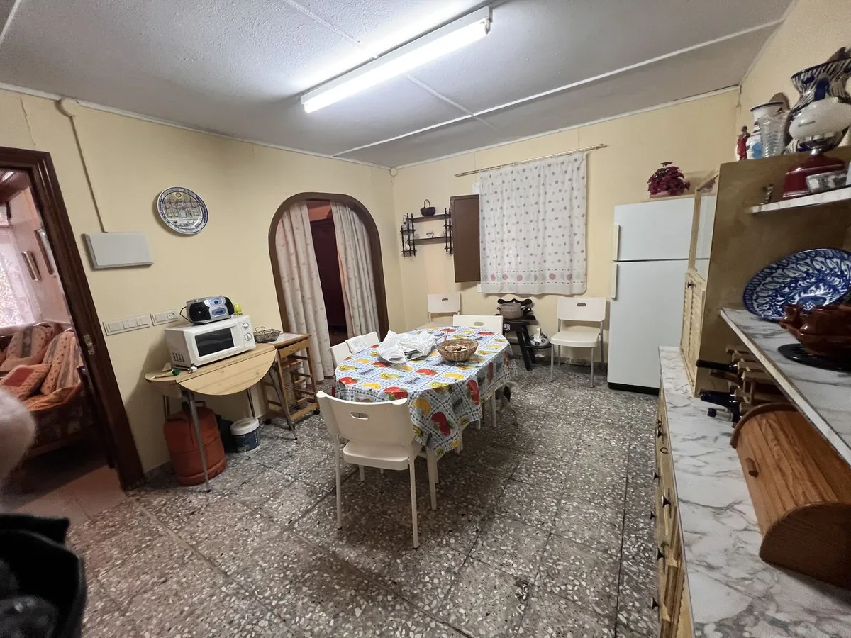 f513c12b-2bda-4f5b-a99e-c61fd586fbb9