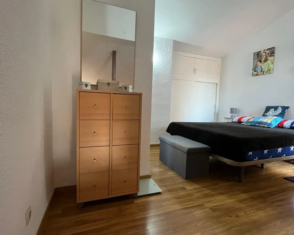 4196c93f-a4d0-45f5-a16b-b05e027fff93