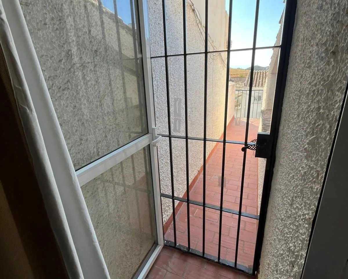 f63d530c-ffd9-434b-baee-fa4b24b881ed